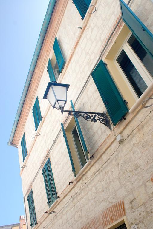 Il Vicolo Relais Bed & Breakfast ซีโรโล ภายนอก รูปภาพ