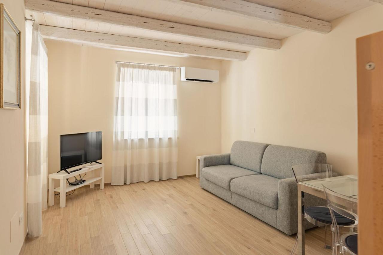 Il Vicolo Relais Bed & Breakfast ซีโรโล ภายนอก รูปภาพ